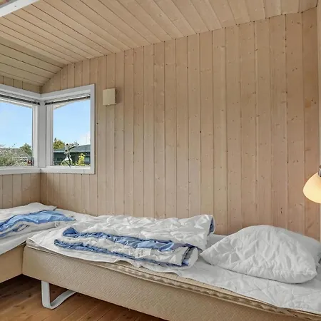 4 Bedroom Gorgeous In Vakantiehuis Børkop