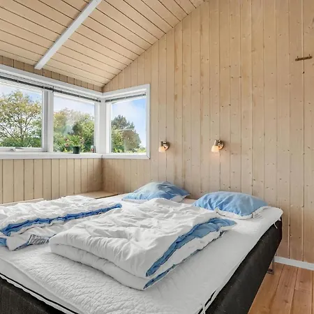 4 Bedroom Gorgeous In Nyaraló Børkop