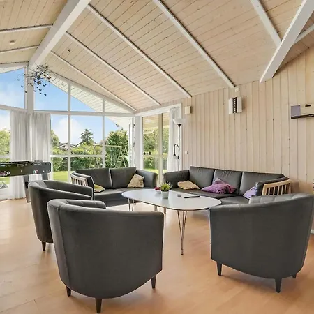 4 Bedroom Gorgeous In