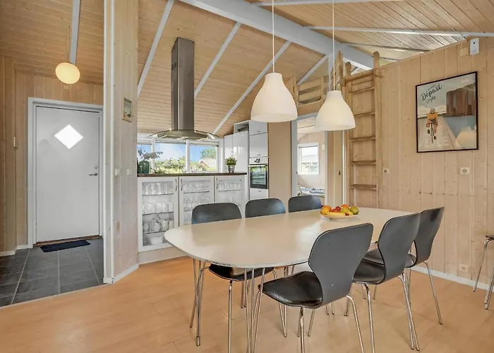 4 Bedroom Gorgeous In