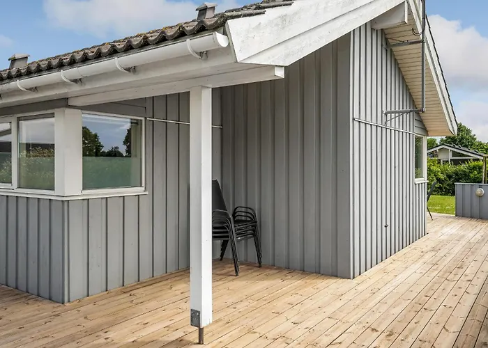 4 Bedroom Gorgeous In Casa vacanze Børkop